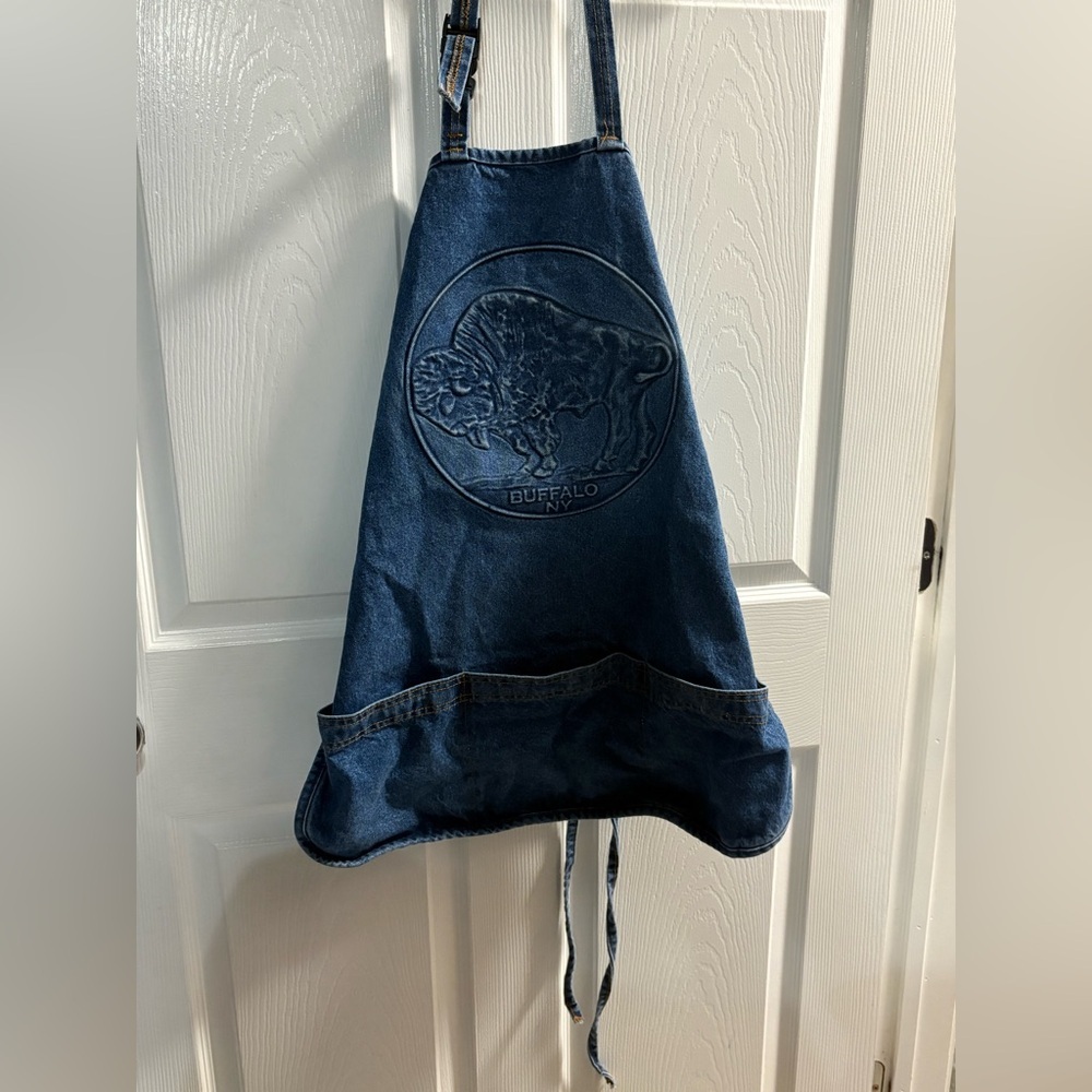VTG TYCA Patriotic Embossed Buffalo New York USA Denim Blue Apron Heavy Duty